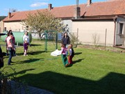 Čarodějnické odpoledne s rodiči na školní zahradě